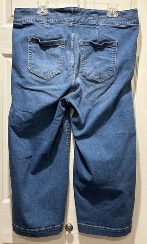 Torrid Medium Wash High Rise Crop Wide Leg Stretch Jeans Plus Size 14 - Picture 5 of 5