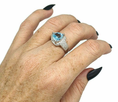 Blue Topaz & Diamond halo Ring, Size 8, Sterling Silver, Trillion faceted - Picture 3 of 10