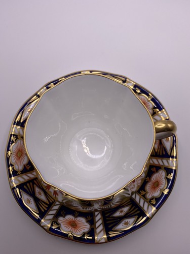Royal Crown Derby Old Imary Tea Cup & Saucer #2451 Heavy Gold ~MINT~ - Picture 2 of 12