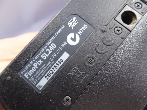 Fujifilm FinePix SL240 14.0MP Digital Camera - Black with battery also 100% ok - Picture 4 of 10
