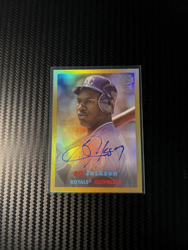 2024 Topps Archives Bo Jackson At The Break autografado ouro/50 - Imagem 2 de 4