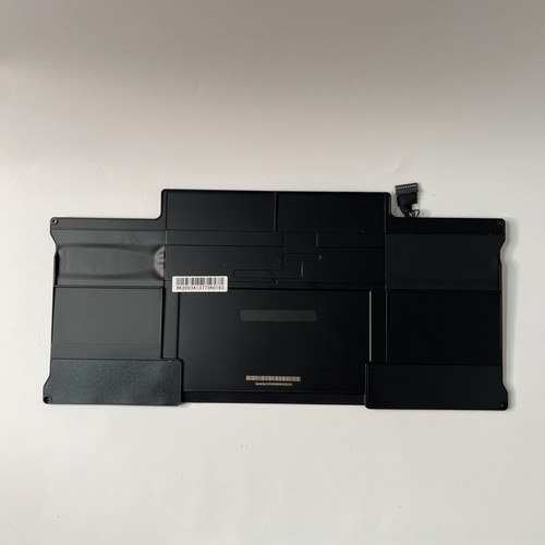 Genuine Apple Macbook Air Battery A1466 Mid 2012 (7.3V) Model: A1377 - Picture 5 of 9