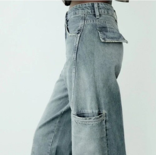 Zara Womens Size 6 Mid Rise Wide Leg Cargo Jeans 100% Cotton Medium Wash - Picture 2 of 12