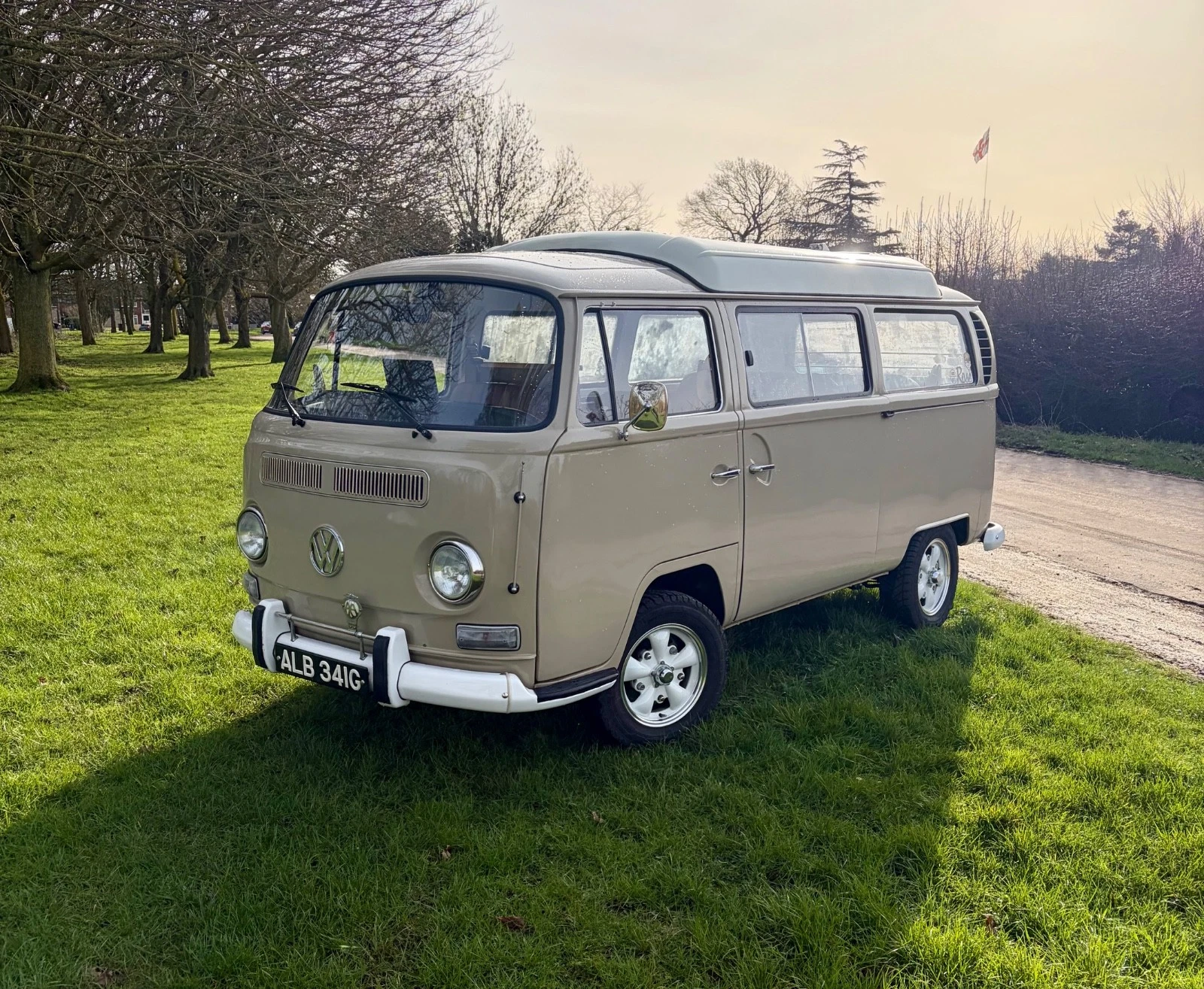 1969 Volkswagen Early Bay Window Type 2 Camper Subaru EJ201 Freeway Flyer