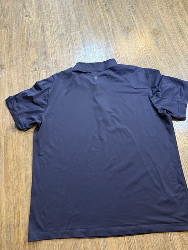 Camisa Polo Lululemon Para Hombre XXL Azul Marino Evolution Performance Golf Elastizada - Imagen 4 de 7
