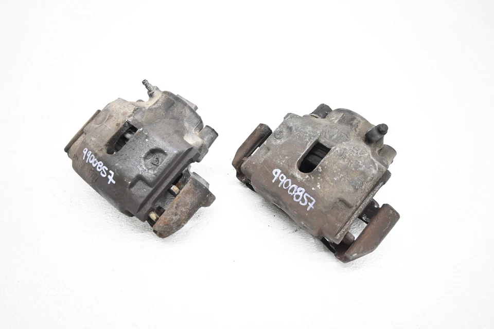 ⭐ Juego de carcasa de zapata de freno delantera derecha e izquierda 84-88 Bmw E28 serie 5 OEM Foto 2 de 4