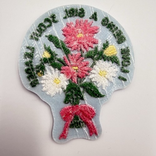 VTG 95 I Love Being A Girl Scout Floral Leader Patch Bouquet Embroidered - Picture 4 of 6