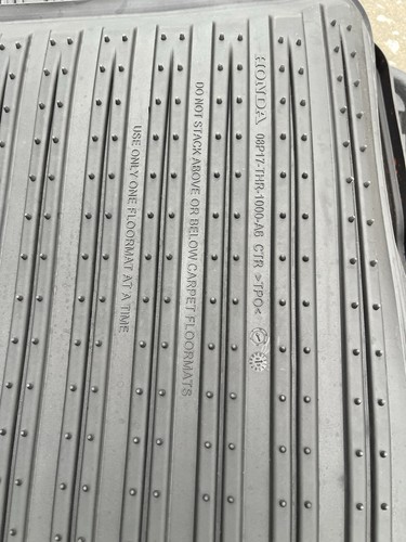 2018-2026 OEM Honda odyssey All Weather Floor Mats  Excellent Condition. - Bild 4 von 6