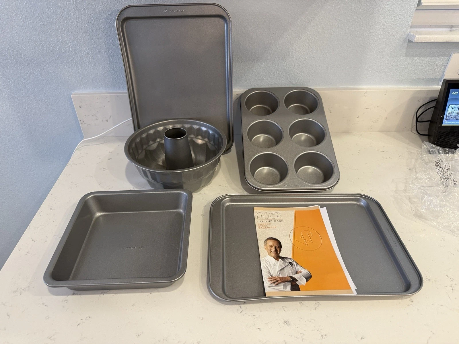 Wolfgang Puck 5‑Piece Nonstick Carbon Steel Bakeware Set ,Cake, Loaf, Cookie Pan
