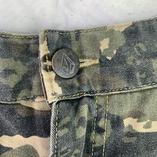 Volcom VMonty Corpo green camouflage camo flat front hiking shorts mens size 40 - Picture 9 of 18