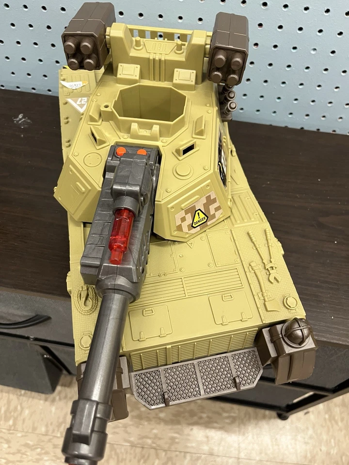 士兵部队陆军战斗坦克 24 英寸带不同的声音和大炮测试作品! — 第 4/4 张图片