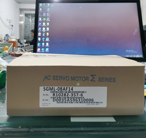 YASKAWA SGML-08AF14 AC SERVO MOTOR SGML08AF14 New In Box Expedited Shipping - Picture 2 of 3