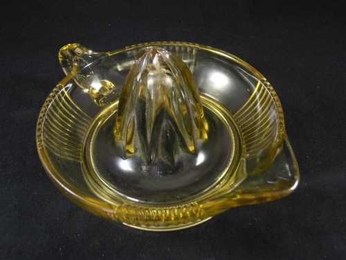 Vintage Yellow Vaseline Uranium Glass Citrus Juicer Reamer Federal Glass
