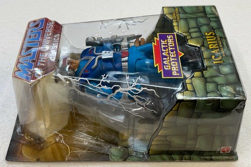 2011 MASTERS OF THE UNIVERSE CLASSICS ICARIUS DARING SPACE ACE FIGURE - Picture 5 of 6