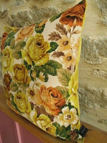 Copricuscino Sanderson vintage tessuto lino floreale Astrid oro rosa e velluto  - Foto 7 di 12