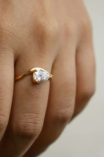 1.01CT Lab Grown Pear cut Diamond Engagement Ring Solid 14KT Yellow Gold Size 10 - Picture 1 of 13