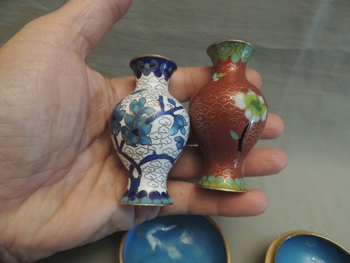 2 Small cloisonne vases and bowl with lid - Picture 3 of 13