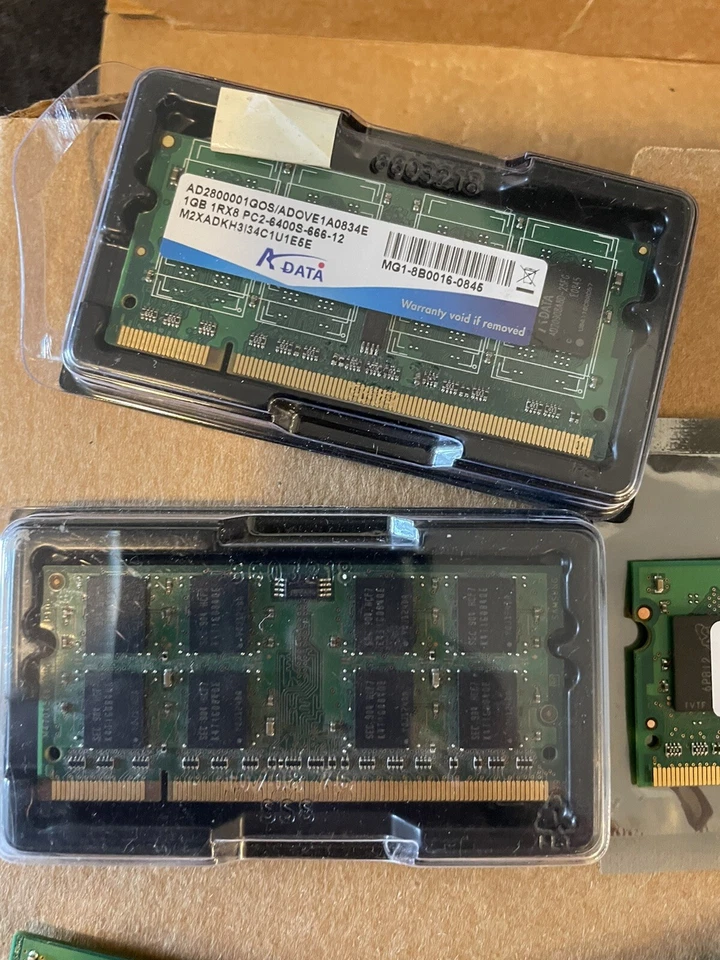 Five SODIMM Laptop Notebook RAM Modules (1GB, 512MB, Etc..) Hynix, Micon, AData - Image 4 of 4