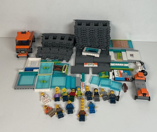 Lego City Lot Fire Police Minifigures Boats Planes Parts Animals And More - Picture 21 of 24