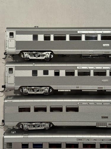 HO MTH 80-60003 Santa Fe 5 Car Passenger Set (Ribbed) ATSF Metal Wheels - Picture 12 of 19