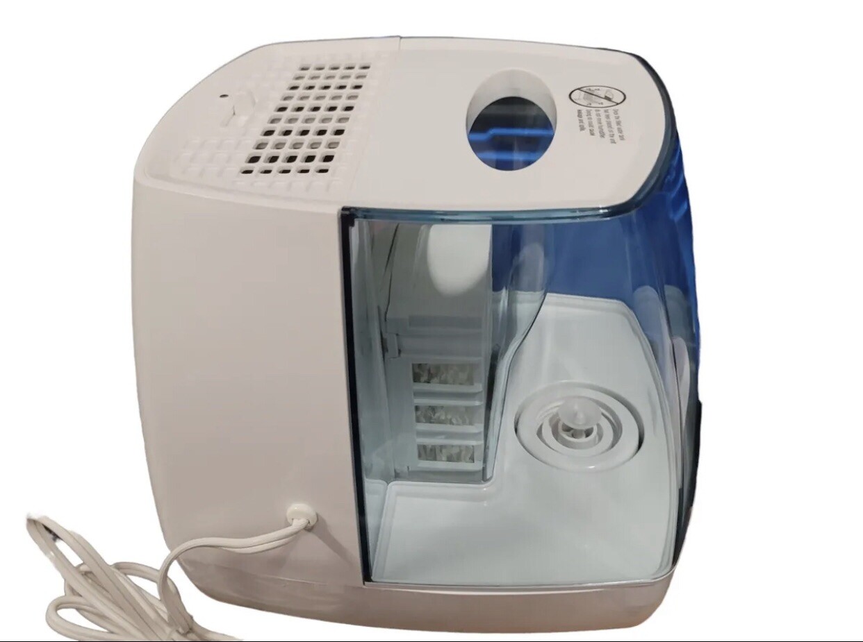 Equate Invisible Cool Mist Humidifier Model EQ 2109UL, 2 Filters