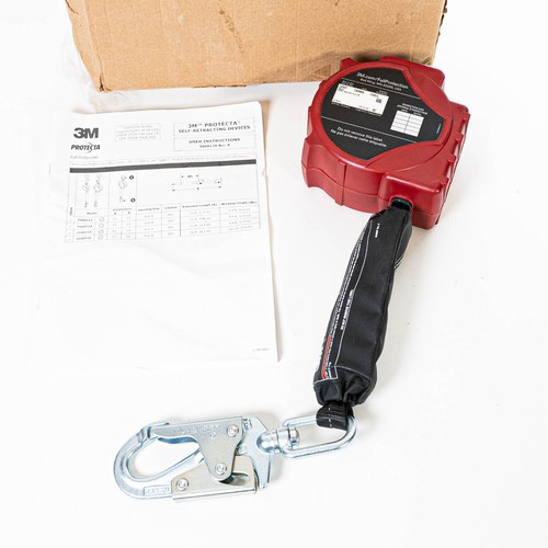 3M PROTECTA Self-Retracting Lifeline w Carabiner 3100516 20' INDUSTRIAL USE ONLY - Picture 7 of 8