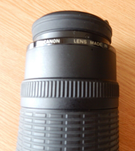 Canon EOS EF 70-210mm constant F4 AF Macro Zoom Lens Metal Mount - Picture 4 of 4