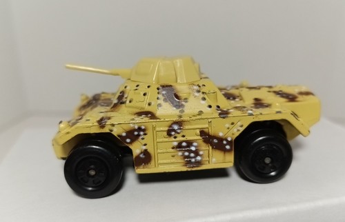 Vintage 1973 Mattel Matchbox Weasel Tan Brown Black Camo Tank Die Cast Vehicle - Picture 3 of 5