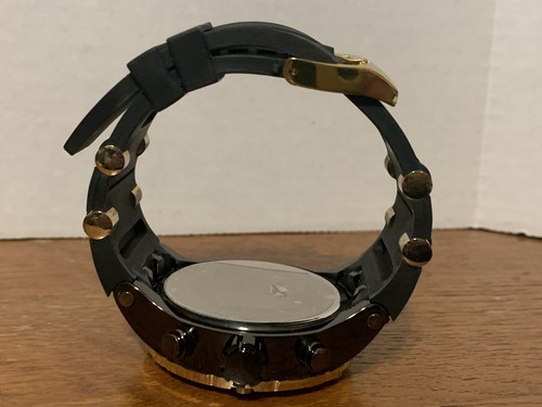 OROLOGIO MILITARE TONO ORO OCEAN DEEP 52mm CASSA OTTONE E SILICONE, necessita di batteria ๐ - Foto 10 di 10