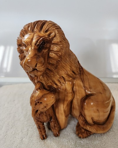 Vintage Nice Lion/Lamb Animal Olive Wood Figure Hand Carved 1-Piece Religious - Picture 13 of 14