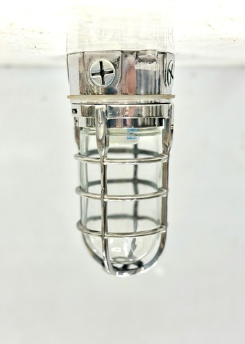 Industrial Original Casting Aluminum Polish Bulkhead Ceiling Mount Light Fixture - Picture 3 of 10