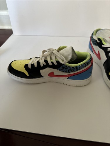Kids Boys Nike Air Jorda 1 Low Funky Patterns Size 7Y Women’s 8.5 DH5927 006 - Picture 6 of 6