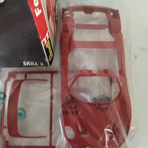Revell/Monogram, , Ferrari F-50 Barchetta, Parts Model . Scale 1/24 - Picture 7 of 9