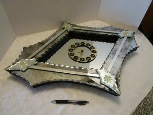 Vintage Venetian Glass Wall Clock Vein Mirror pie-crust beveled edges 29”T 1960s - Picture 3 of 12