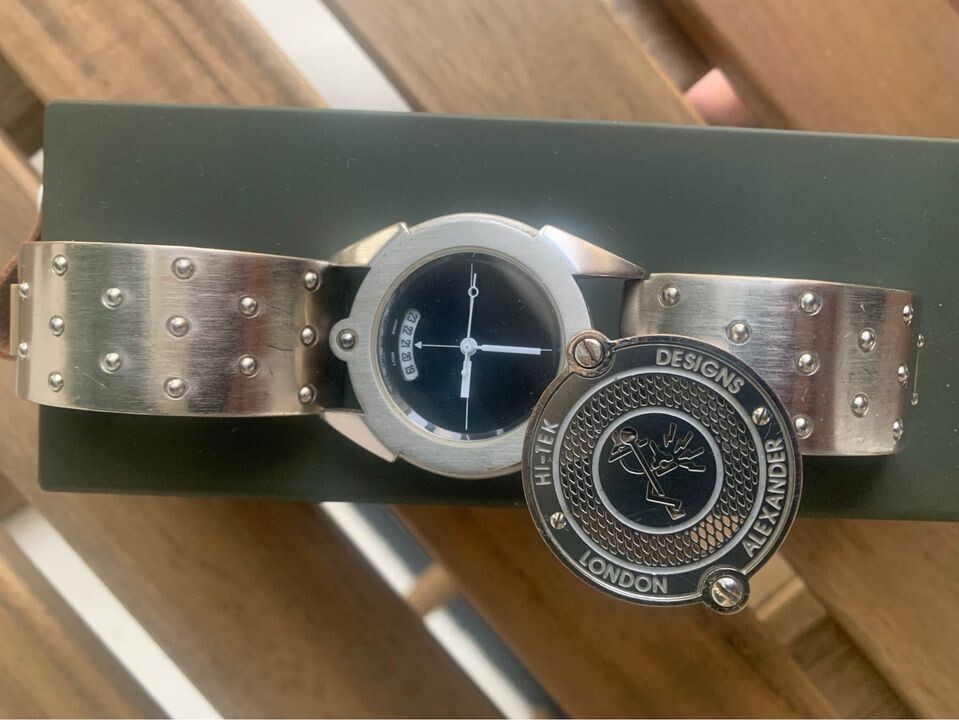 HI-TEK LONDON DESIGNS ALEXANDER 腕時計　レア Vintage unisex cyber Goth wrist watch Hi Tek London