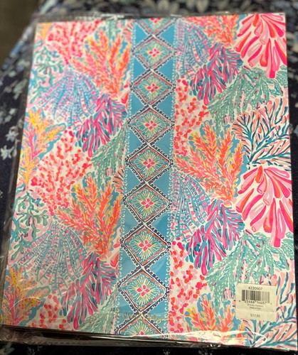 Lilly Pulitzer 3 Ring Binder, Pocket and 3 Divider Tabs Featured In Splashdance - Picture 2 of 3
