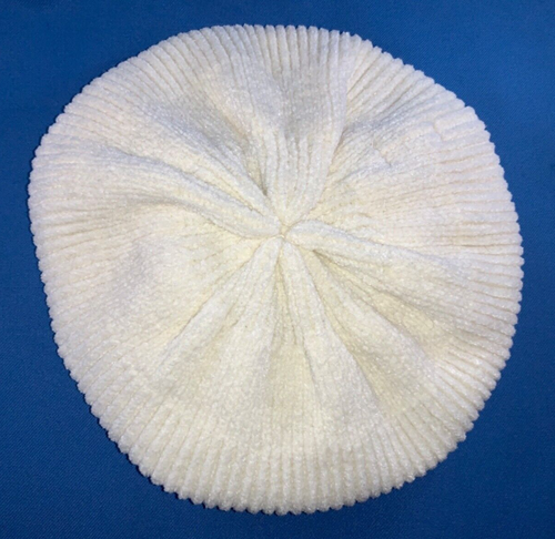 SET OF 2 WOMEN’S KNIT BERET HATS - NEW w/TAG NORDSTROM BLACK & EUC MERONA IVORY - Picture 8 of 12