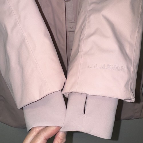 Lululemon Impermeable Aislado, Chaqueta Mujer 14 Rosa Capucha Impermeable Usado Raro - Imagen 7 de 18
