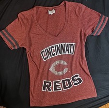 MLB Genuine merchandise Cincinnati Reds T-Shirt size Women Small S