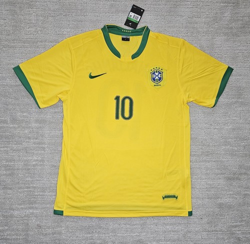 Brazil Ronaldinho 2006 Retro Jersey Men's XL - Picture 2 of 4