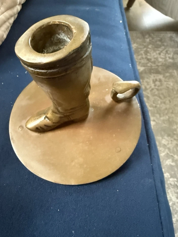 Две (2) пары винтажных латунных сапог подсвечник. Маркированный Ralph Lauren Корея. - Изображение 4 из 4