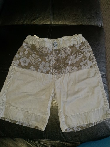 URBAN SUPPLY BOYS SIZE 7 YEARS VINTAGE BLUE SHORTS WITH FLORAL TRIMS - Bild 2 von 7