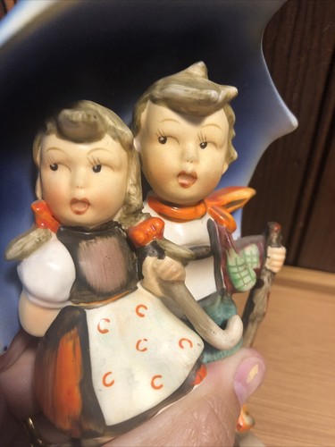 Vintage Napco Ceramic Girl & Boy w/Umbrella Parasol Japan Rainin SH1C - Picture 7 of 12