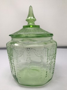 Vintage-Green-Vaseline-Princess-Depression-Glass-Biscuit-Cookie-Jar-With-Lid