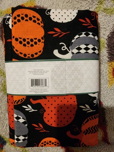 David Textiles Night Pumpkins 1 Yard Cut Fabric - Picture 2 of 2