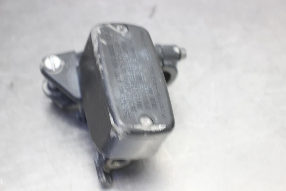 95-98 HONDA CBR600F3 Front Brake Master Cylinder - Imagem 4 de 4