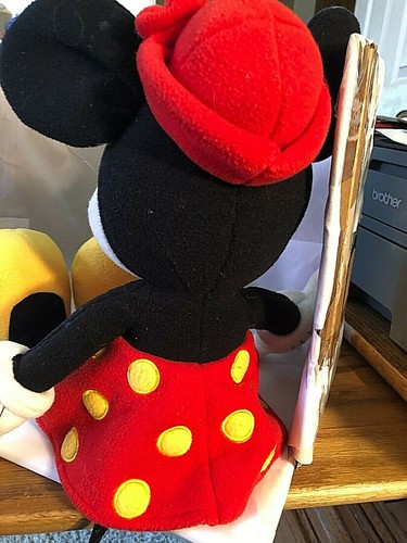 Disney Walt Disney World 17 Inch Minnie Mouse 1930's Style Plush - Picture 3 of 6