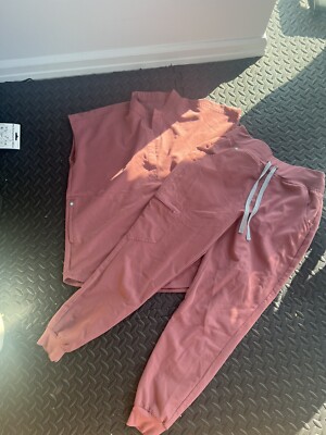 Figs Mauve Scrub Set : Rafaela Top XS and Zamora Jogger