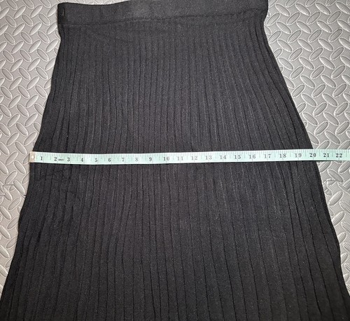 T Tahari Midi Gradated Black Pleated Women's Ribbed 54% Acrylic Skirt Sz L - Picture 4 of 7