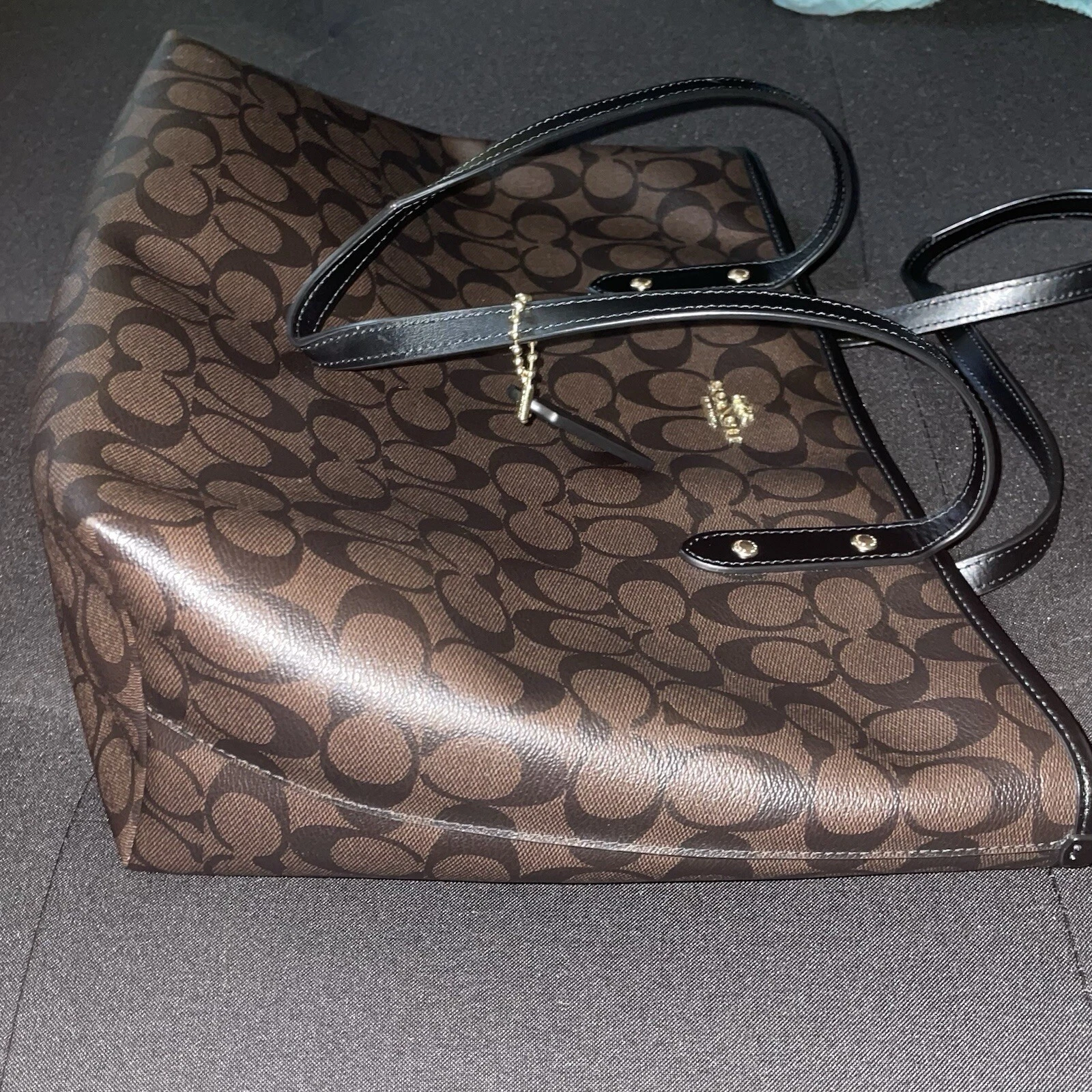 Borsa Coach City con zip firmata marrone nero